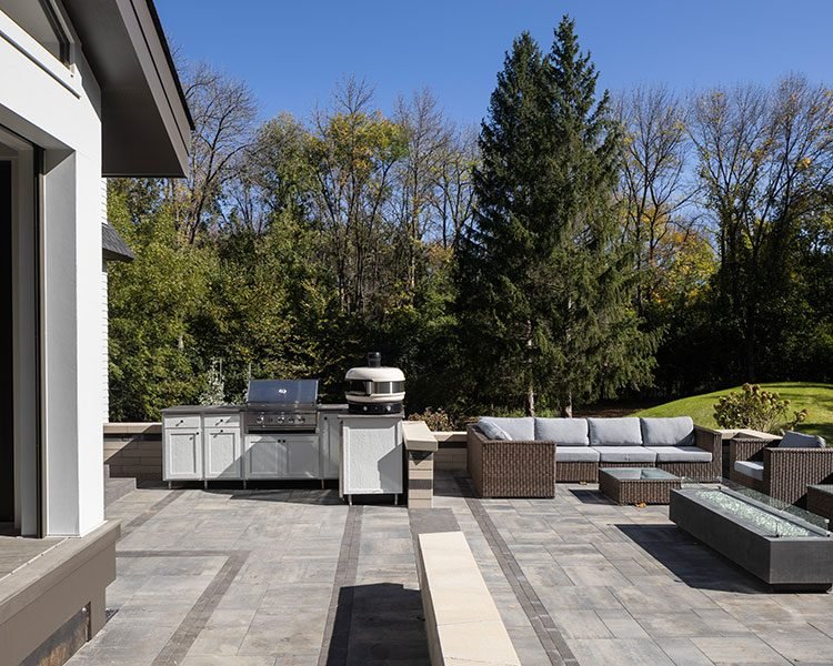 Outdoor Kitchen - White Oak Drive MN